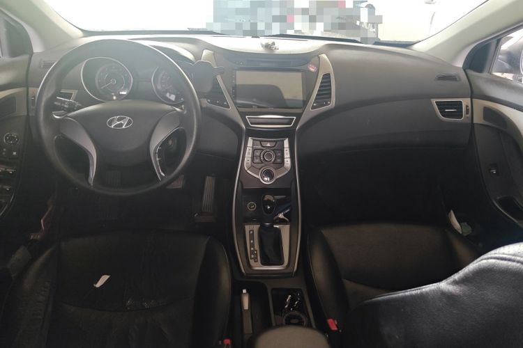 Used Hyundai Elantra (5th Generation / Langdong) 2016 1.6L Automatic Smart Version Center Console