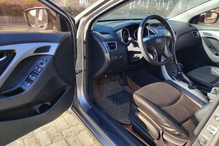 Used Hyundai Elantra (5th Generation / Langdong) 2016 1.6L Automatic Prestige Model Driver Seat