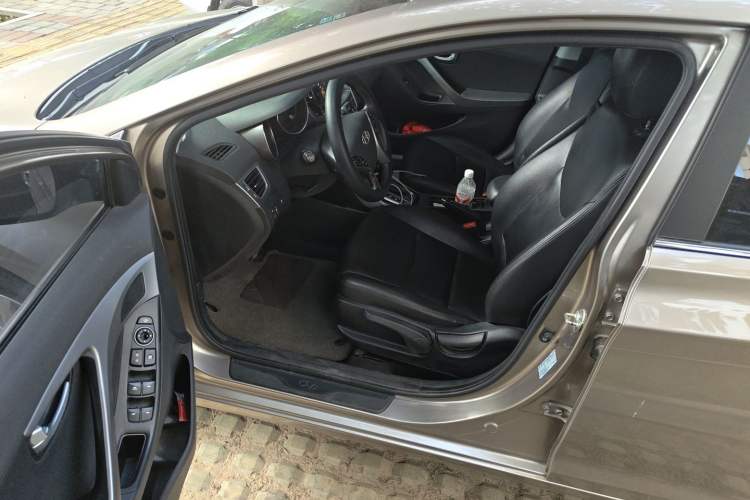 Used Hyundai Elantra (5th Generation / Langdong) 2016 1.6L Automatic Prestige Model Driver Seat