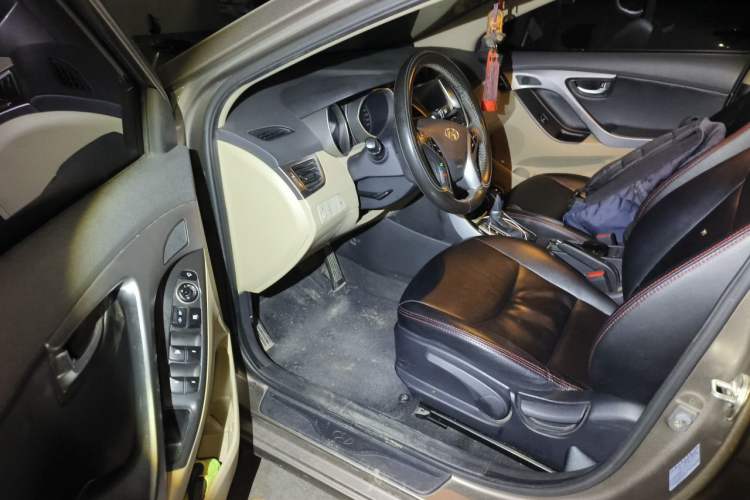Used Hyundai Elantra (5th Generation / Langdong) 2016 1.6L Automatic Prestige Model Driver Seat