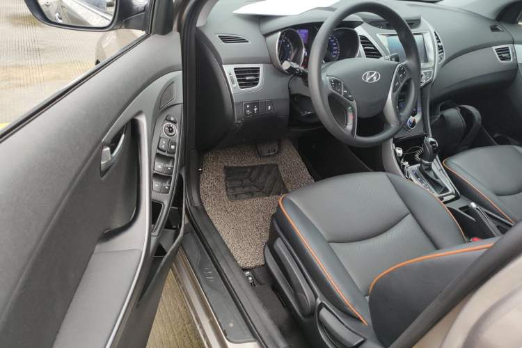 Used Hyundai Elantra (5th Generation / Langdong) 2016 1.6L Automatic Prestige Model Driver Seat