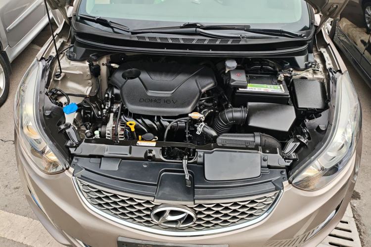 Used Hyundai Elantra (5th Generation / Langdong) 2016 1.6L Automatic Prestige Model Engine Bay