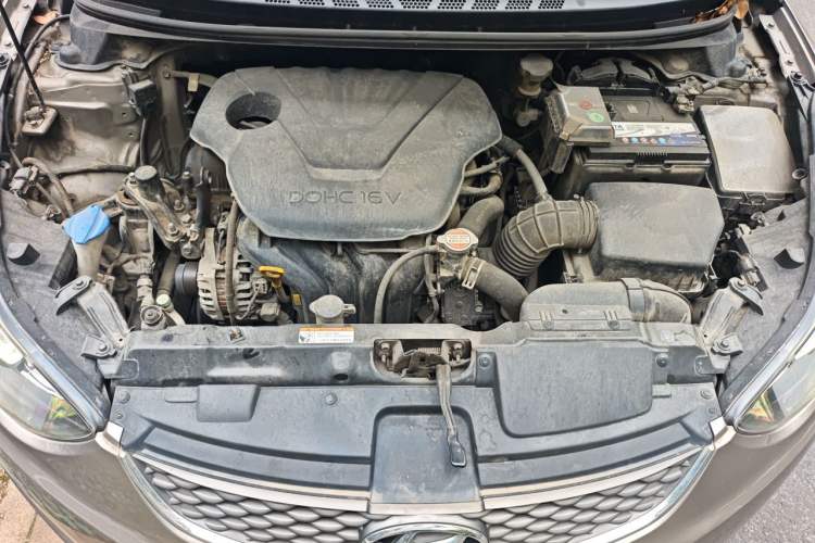 Used Hyundai Elantra (5th Generation / Langdong) 2016 1.6L Automatic Prestige Model Engine Bay