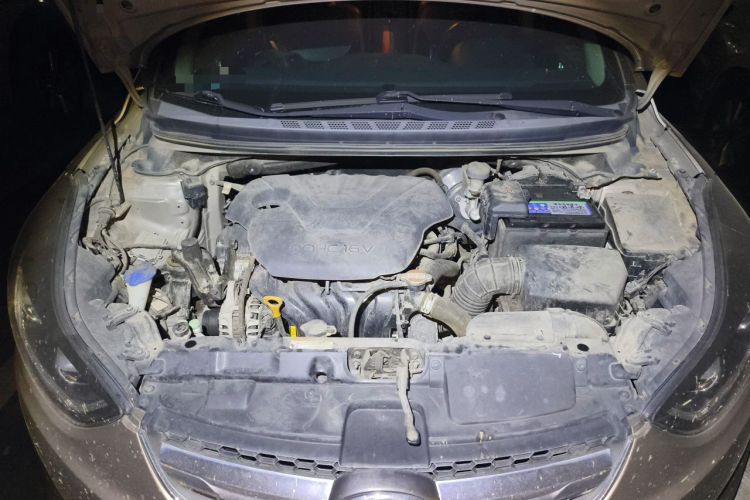 Used Hyundai Elantra (5th Generation / Langdong) 2016 1.6L Automatic Prestige Model Engine Bay