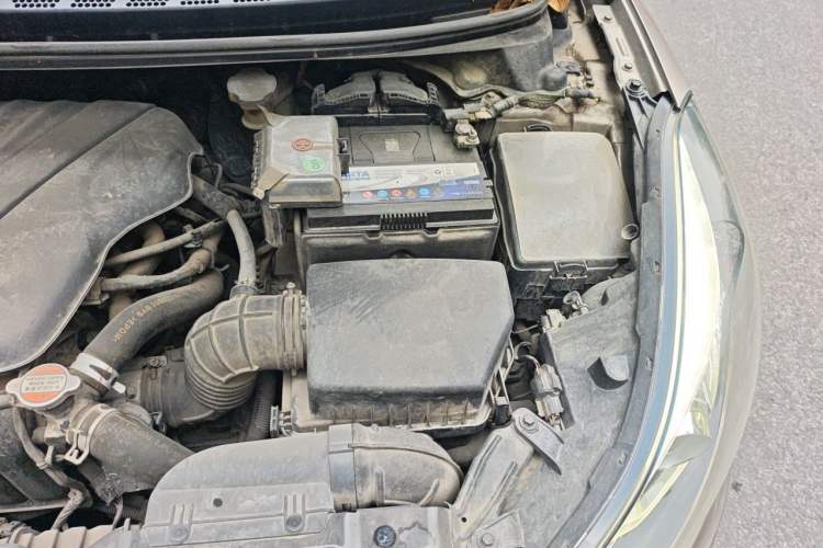 Used Hyundai Elantra (5th Generation / Langdong) 2016 1.6L Automatic Prestige Model Engine Bay Left