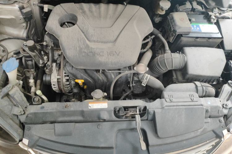Used Hyundai Elantra (5th Generation / Langdong) 2016 1.6L Automatic Smart Version Engine Bay