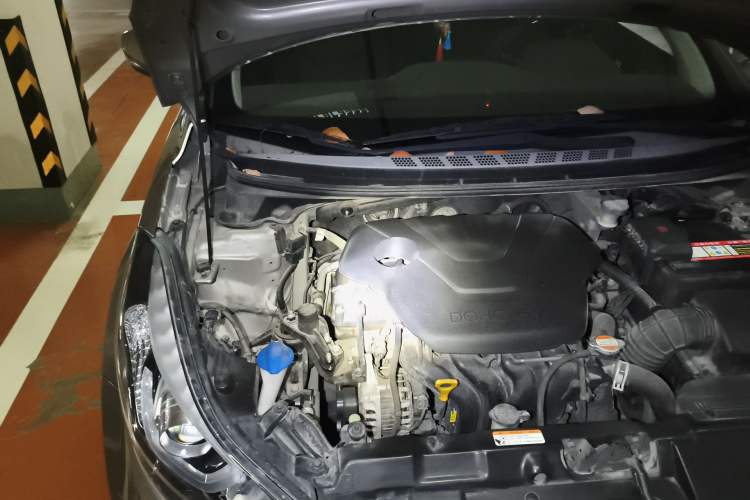 Used Hyundai Elantra (5th Generation / Langdong) 2016 1.6L Automatic Prestige Model Engine Bay Right