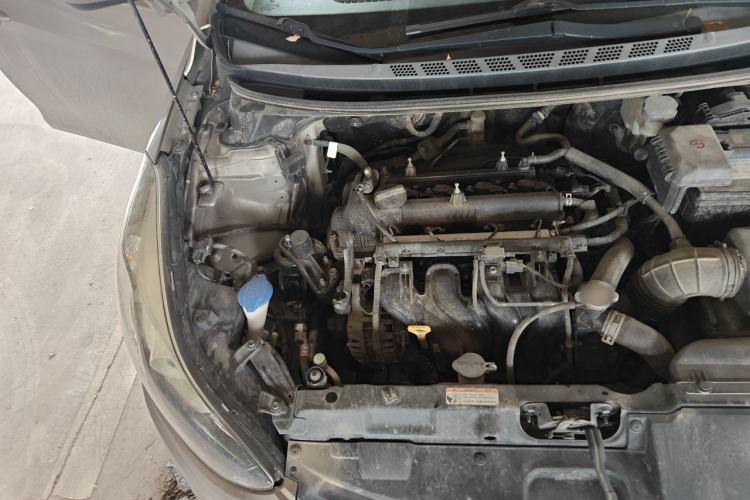 Used Hyundai Elantra (5th Generation / Langdong) 2016 1.6L Automatic Smart Version Engine Bay Right