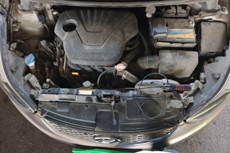 Used Hyundai Elantra (5th Generation / Langdong) 2016 1.6L Automatic Prestige Model Engine Bay