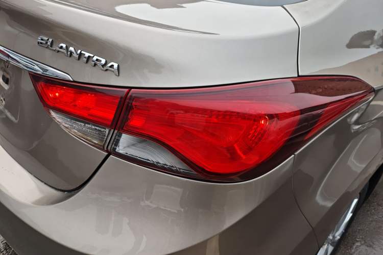 Used Hyundai Elantra (5th Generation / Langdong) 2016 1.6L Automatic Prestige Model Exterior 6