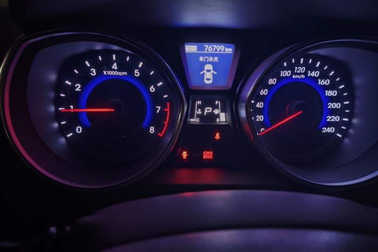 Used Hyundai Elantra (5th Generation / Langdong) 2016 1.6L Automatic Prestige Model Instrument Cluster
