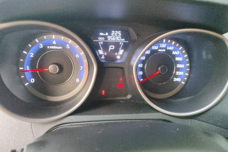 Used Hyundai Elantra (5th Generation / Langdong) 2016 1.6L Automatic Smart Version Instrument Cluster