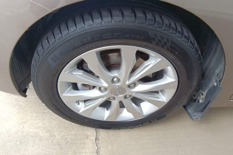 Used Hyundai Elantra (5th Generation / Langdong) 2016 1.6L Automatic Prestige Model Left Front Wheel Hub