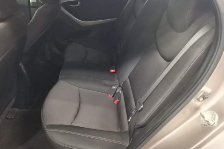 Used Hyundai Elantra (5th Generation / Langdong) 2016 1.6L Automatic Smart Version Left Rear Seat