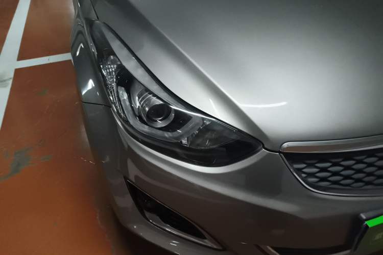 Used Hyundai Elantra (5th Generation / Langdong) 2016 1.6L Automatic Prestige Model Right Front Headlight