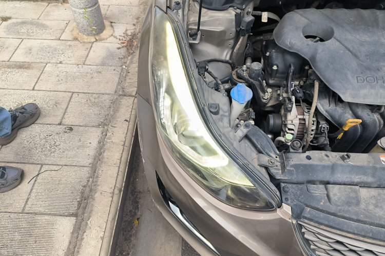 Used Hyundai Elantra (5th Generation / Langdong) 2016 1.6L Automatic Prestige Model Right Front Headlight