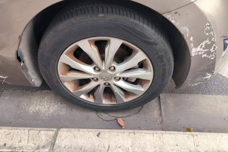 Used Hyundai Elantra (5th Generation / Langdong) 2016 1.6L Automatic Prestige Model Right Front Wheel Hub