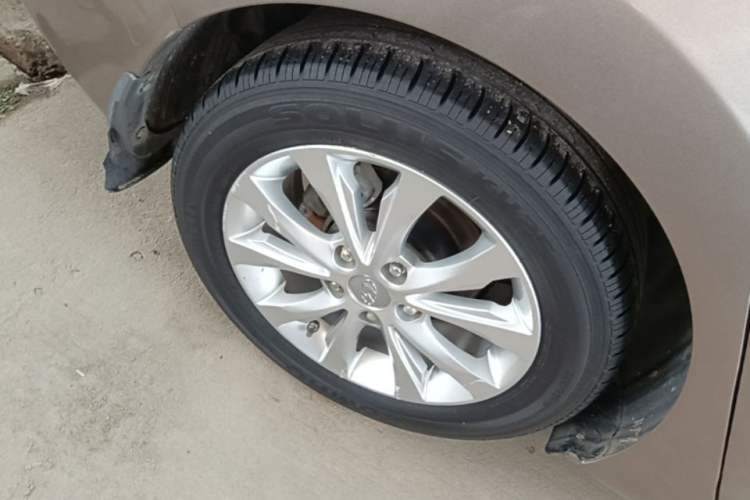 Used Hyundai Elantra (5th Generation / Langdong) 2016 1.6L Automatic Prestige Model Right Rear Wheel Hub