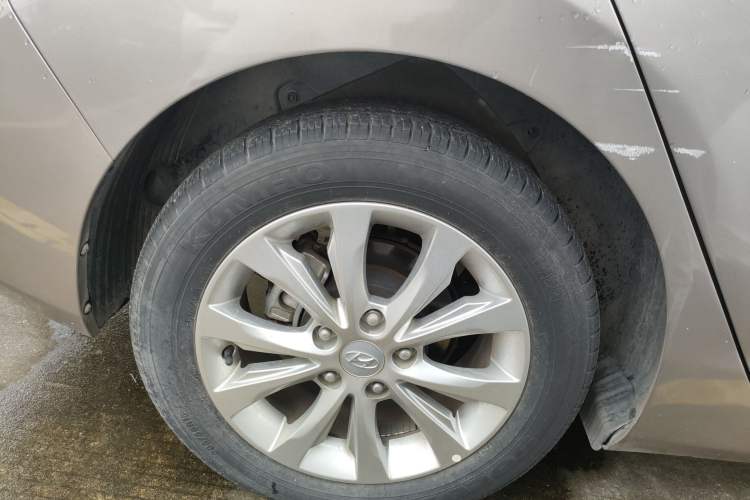 Used Hyundai Elantra (5th Generation / Langdong) 2016 1.6L Automatic Prestige Model Right Rear Wheel Hub
