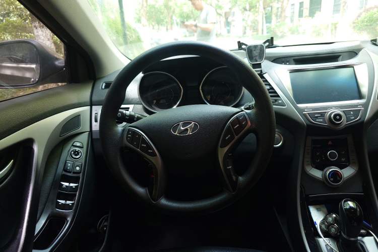 Used Hyundai Elantra (5th Generation / Langdong) 2016 1.6L Automatic Prestige Model Steering Wheel