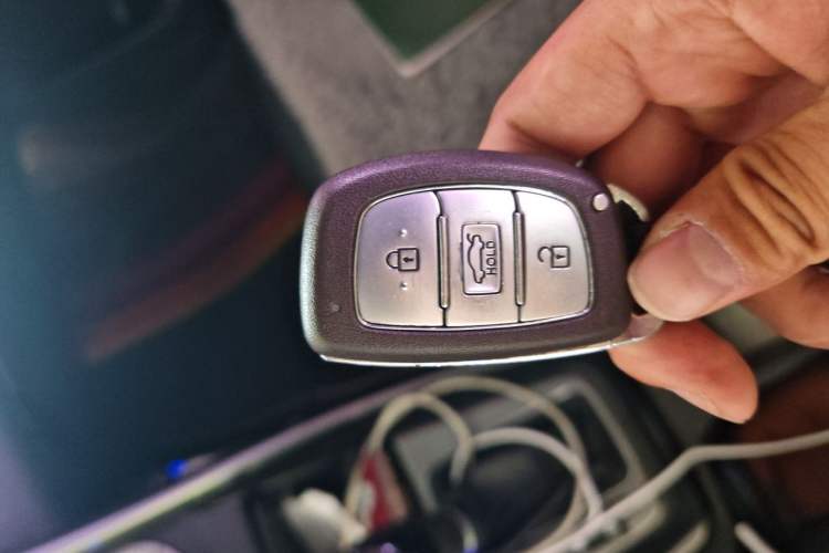 Used Hyundai Elantra (5th Generation / Langdong) 2016 1.6L Automatic Prestige Model Vehicle Key