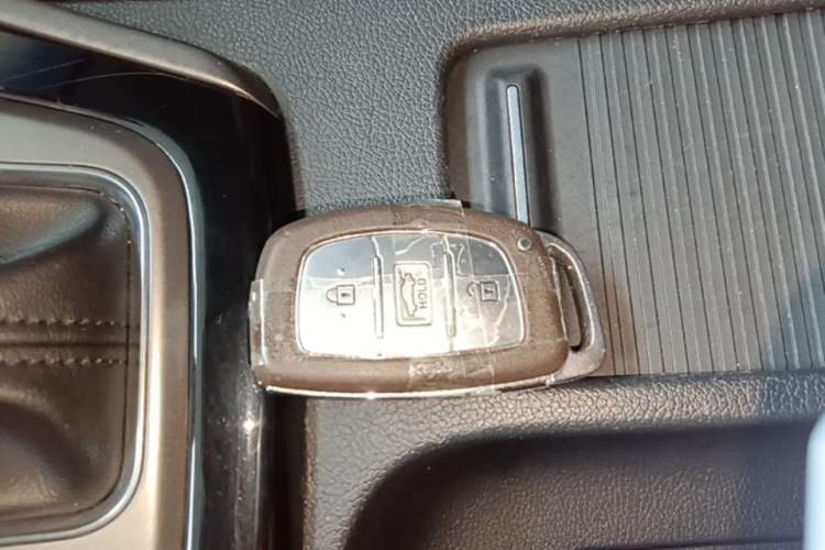 Used Hyundai Elantra (5th Generation / Langdong) 2016 1.6L Automatic Prestige Model Vehicle Key