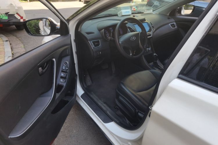 Used Hyundai Elantra (5th Generation / Langdong) 2016 1.6L Automatic Smart Version Driver Seat