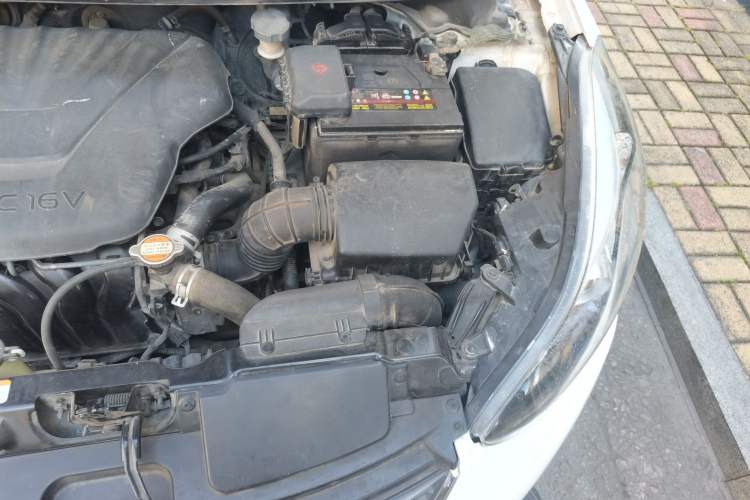 Used Hyundai Elantra (5th Generation / Langdong) 2016 1.6L Automatic Smart Version Engine Bay Left