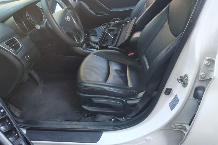 Used Hyundai Elantra (5th Generation / Langdong) 2016 1.6L Automatic Smart Version Left Front Seat