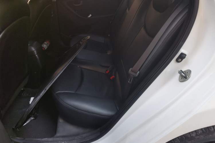 Used Hyundai Elantra (5th Generation / Langdong) 2016 1.6L Automatic Smart Version Left Rear Seat