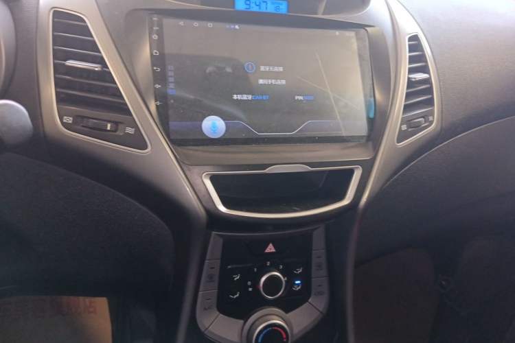 Used Hyundai Elantra (5th Generation / Langdong) 2016 1.6L Manual Fashion Edition Audio And AC Panel