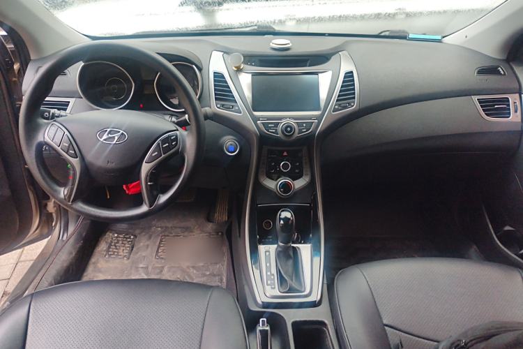 Used Hyundai Elantra (5th Generation / Langdong) 2016 1.6L Automatic Prestige Model Center Console
