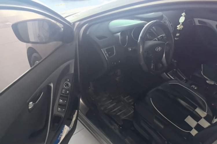 Used Hyundai Elantra (5th Generation / Langdong) 2016 1.6L Automatic Prestige Model Driver Seat