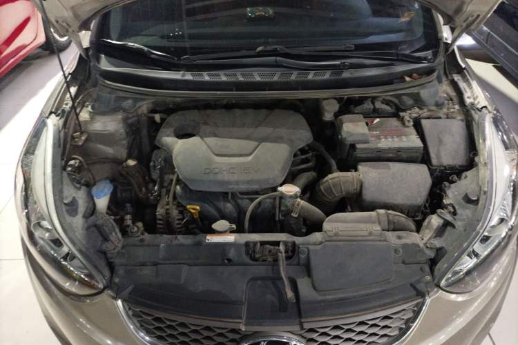 Used Hyundai Elantra (5th Generation / Langdong) 2016 1.6L Automatic Prestige Model Engine Bay
