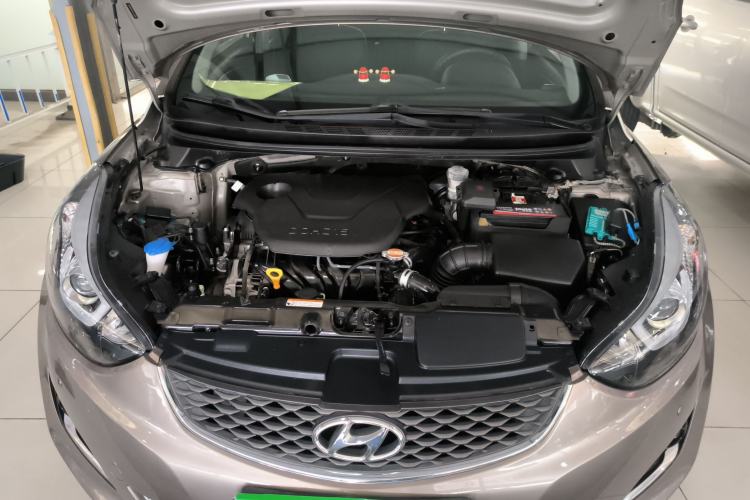 Used Hyundai Elantra (5th Generation / Langdong) 2016 1.6L Automatic Smart Version Engine Bay