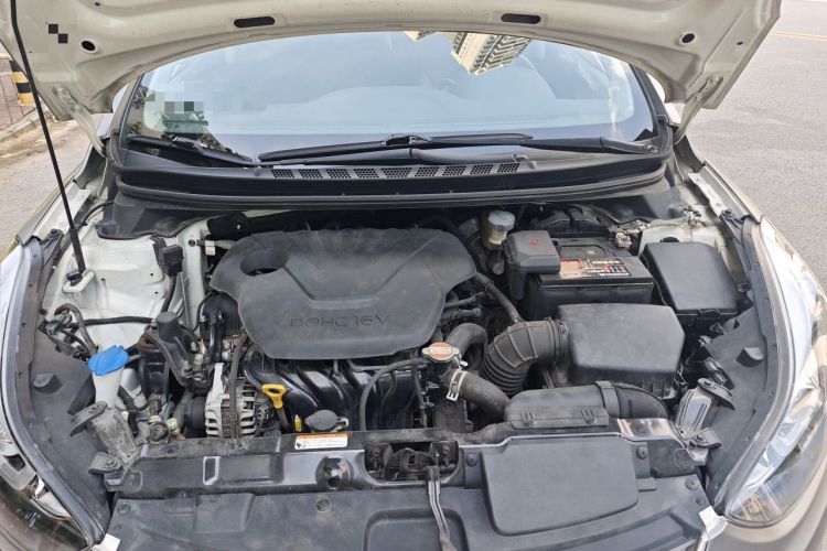 Used Hyundai Elantra (5th Generation / Langdong) 2016 1.6L Automatic Prestige Model Engine Bay