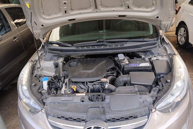 Used Hyundai Elantra (5th Generation / Langdong) 2016 1.6L Manual Fashion Edition Engine Bay