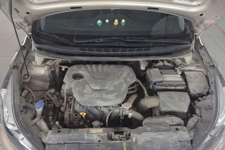 Used Hyundai Elantra (5th Generation / Langdong) 2016 1.6L Automatic Prestige Model Engine Bay