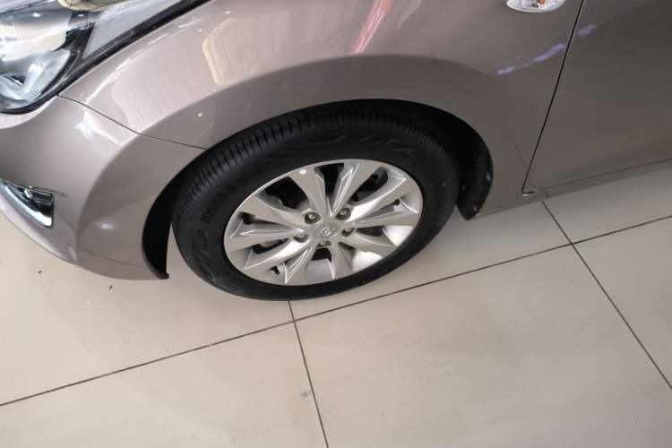 Used Hyundai Elantra (5th Generation / Langdong) 2016 1.6L Automatic Smart Version Exterior 4