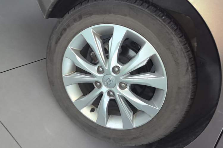 Used Hyundai Elantra (5th Generation / Langdong) 2016 1.6L Automatic Prestige Model Exterior 5
