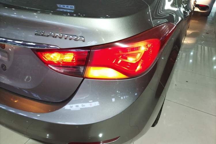 Used Hyundai Elantra (5th Generation / Langdong) 2016 1.6L Automatic Prestige Model Exterior 6