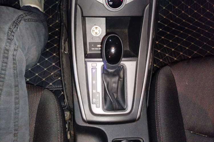 Used Hyundai Elantra (5th Generation / Langdong) 2016 1.6L Automatic Prestige Model Gear Lever