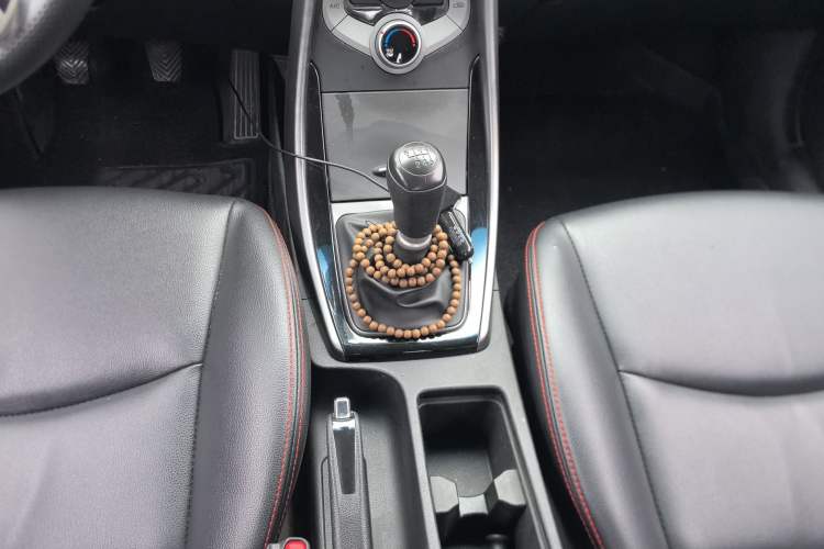 Used Hyundai Elantra (5th Generation / Langdong) 2016 1.6L Manual Luxury Model Gear Lever
