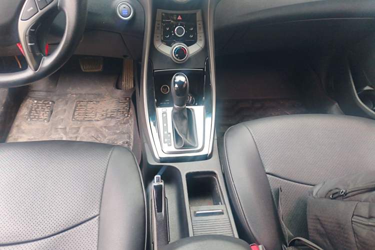 Used Hyundai Elantra (5th Generation / Langdong) 2016 1.6L Automatic Prestige Model Gear Lever