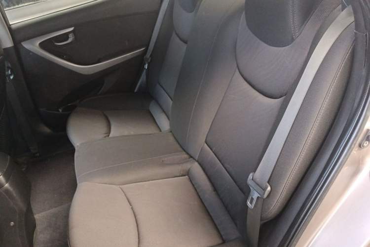 Used Hyundai Elantra (5th Generation / Langdong) 2016 1.6L Manual Fashion Edition Left Rear Seat