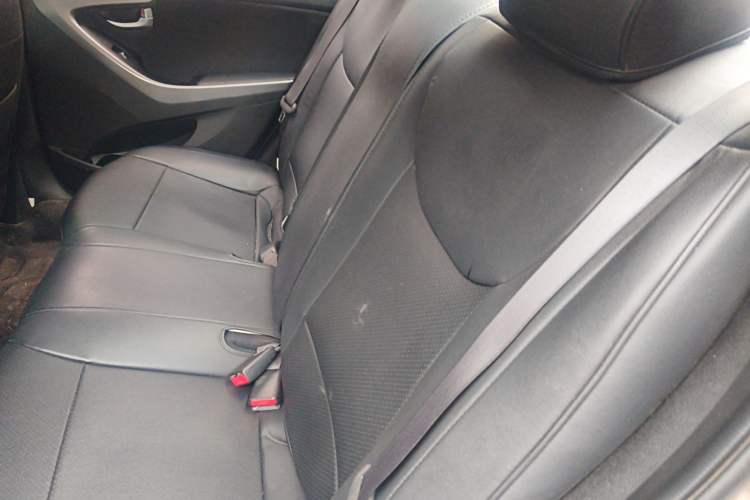 Used Hyundai Elantra (5th Generation / Langdong) 2016 1.6L Automatic Prestige Model Left Rear Seat