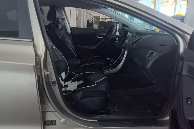 Used Hyundai Elantra (5th Generation / Langdong) 2016 1.6L Automatic Prestige Model Right Front Seat