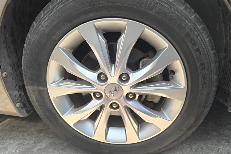 Used Hyundai Elantra (5th Generation / Langdong) 2016 1.6L Automatic Smart Version Right Front Wheel Hub