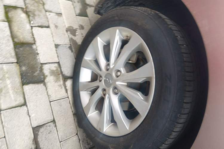 Used Hyundai Elantra (5th Generation / Langdong) 2016 1.6L Automatic Prestige Model Right Rear Wheel Hub