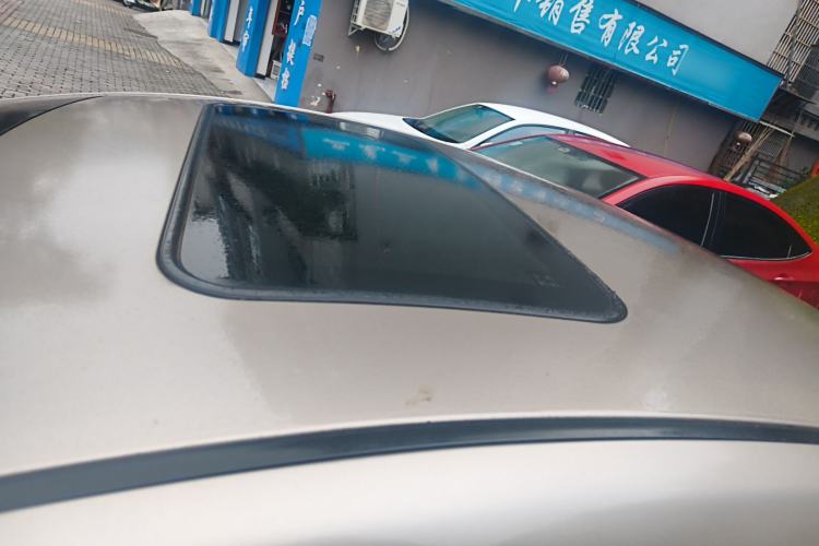 Used Hyundai Elantra (5th Generation / Langdong) 2016 1.6L Automatic Prestige Model Roof